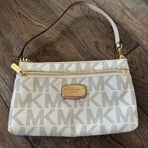 MK purse/wristlet